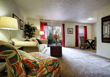 1-Bedroom Garden Apartment in Lutz, FL | Lake Carlton Arms